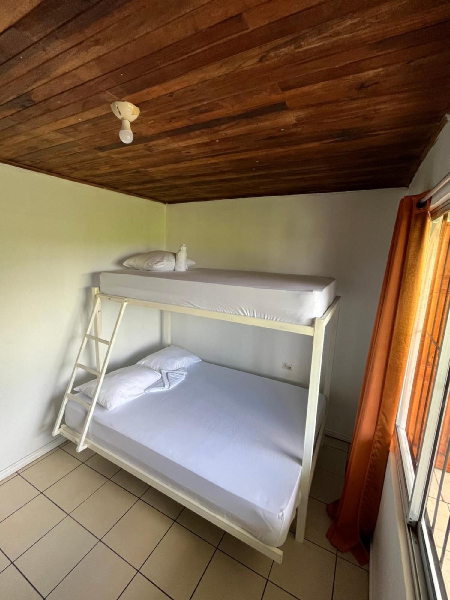 Arenal Sloth Hostel La Fortuna Exterior photo